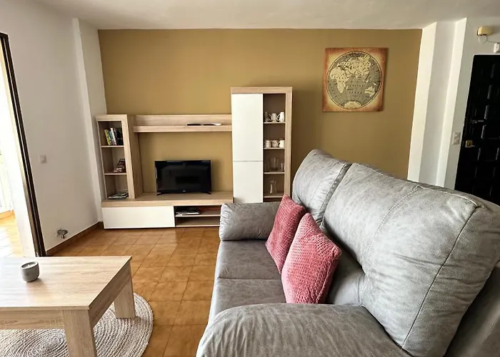 El Paraiso, Apartamento En Mijas Pueblo Con Bonitas Vistas A La Costa Y Con Piscina